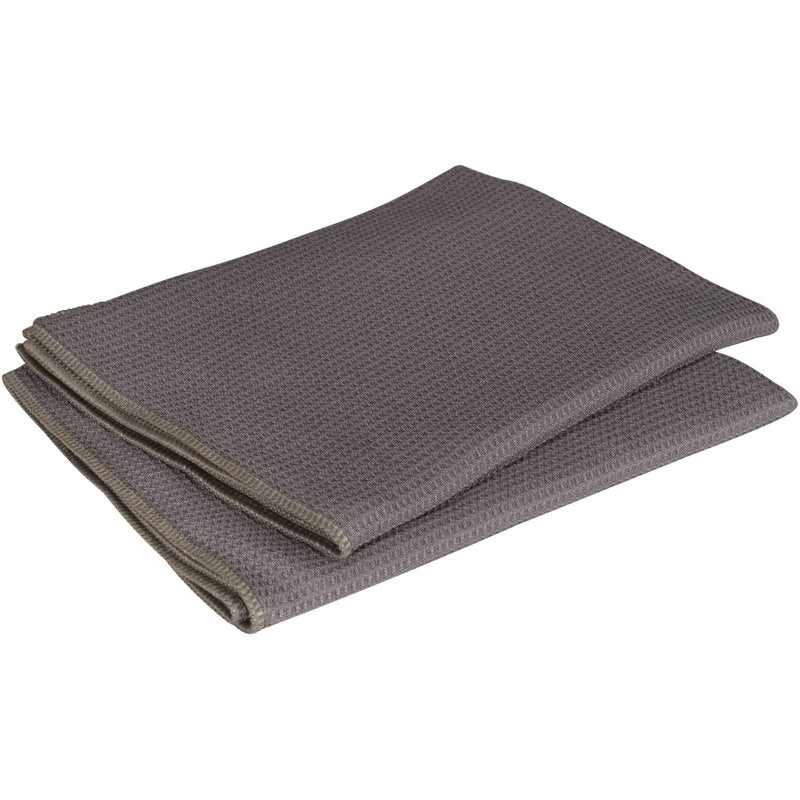Ein ENA Grey Platin Geschirrtuch von Abena Re-Seller GmbH aus grauer Mikrofaser (50x80 cm, 2er Pack) liegt gefaltet auf einer schlichten weißen Fläche.