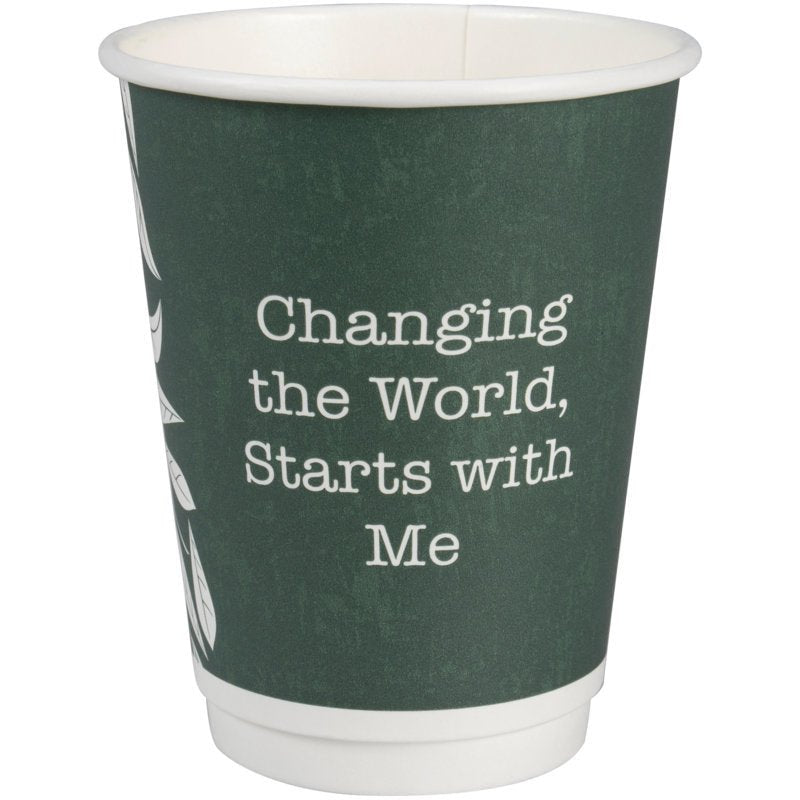 Kubek do kawy z podwójną ścianką Bio "Green Leaves" od Abena Re-Seller GmbH to zielony, ekologiczny kubek z białym napisem "Changing the World, Starts with Me" i częściowym białym wzorem liści po lewej stronie.