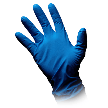 Rękawica ochronna AMPri SolidSafety High Risk Pro Nitril od AMPri Handelsgesellschaft mbH jest pokazana na białym tle z wyprostowanymi palcami. Rękawica wygląda świeżo i nieskazitelnie, podkreślając swoją teksturę i elastyczność, które są idealne do bezpiecznego użytkowania.