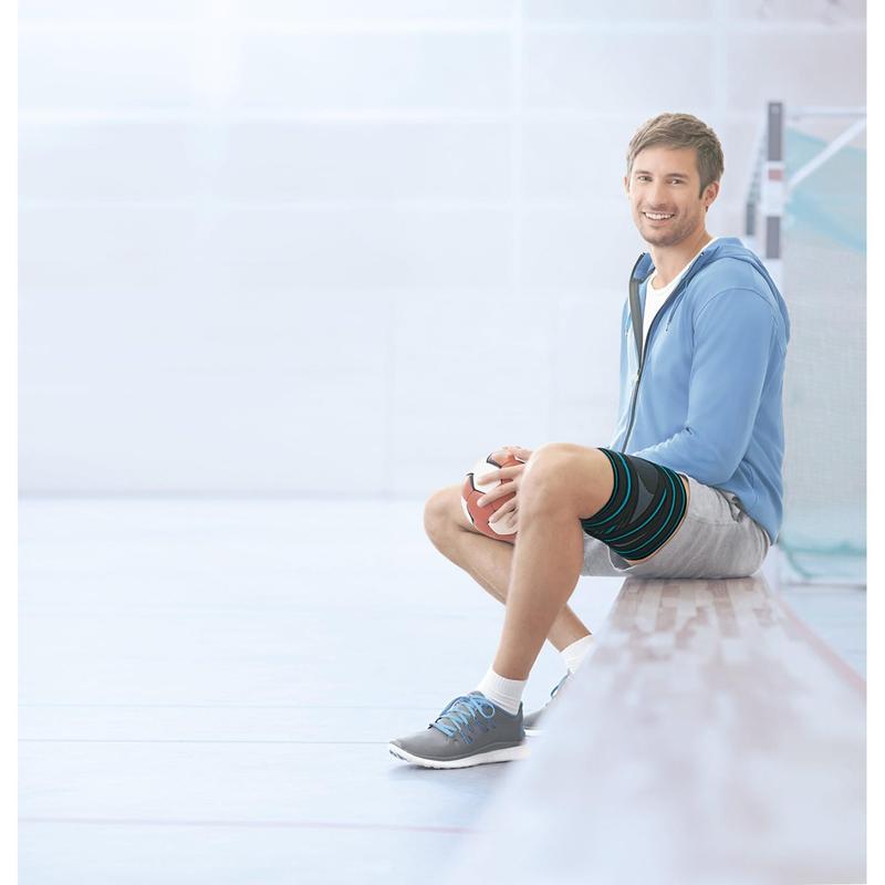 Bandaż na udo Actimove PowerMotion, kolor antracytowy – w użyciu