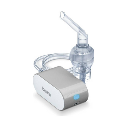 Produkt wycofywany: Beurer mały inhalator IH 58 od Beurer GmbH to przenośny nebulizator z przezroczystą maską, wężem, kompaktową biało-szarą podstawą i stacją ładowania USB - idealny do zarządzania astmą lub chorobami układu oddechowego.
