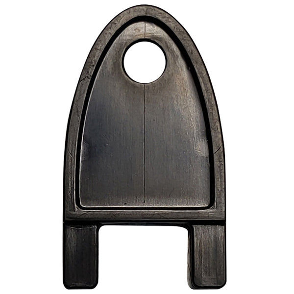 Klucz zapasowy do dozowników IntelliCare firmy Diversey Deutschland GmbH & Co. OHG to metalowy klucz z zakrzywioną główką, okrągłym otworem, dwoma równoległymi zębami i szczotkowaną powierzchnią. Pasuje do wszystkich dozowników IntelliCare. Opakowanie: 10 sztuk.