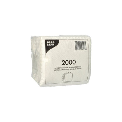 Zapieczętowane opakowanie PAPSTAR serwetek deserowych 15x15 cm, białe (2000 sztuk) od PAPSTAR GmbH, idealne jako biała podkładka deserowa w gastronomii; prostokątne serwetki ułożone w przezroczystym plastiku z wielojęzycznym tekstem i kodem kreskowym.