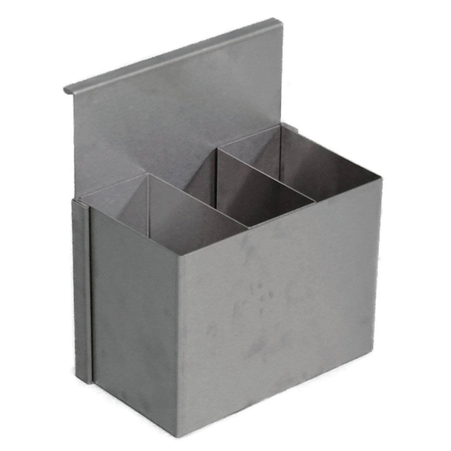 Der Novocal Edelstahlbehälter (250 x 150 x 300 mm) verfügt über drei rechteckige Fächer und eine flache Rückseite, die zum Aufhängen an einer Euroschiene in Werkstätten oder zum Befestigen an einer Oberfläche vorgesehen ist. Die Packung enthält 1 Stück.