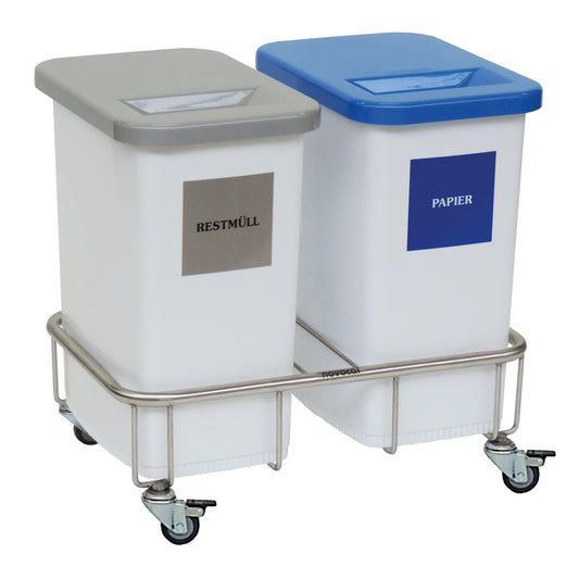 Das Novocal Wertstoffsammler Fahrgestell, ein Edelstahl-Doppelsammler mit zwei weißen Kunststoffbehältern - einer mit grauem Deckel für Restmüll, einer mit blauem Deckel für Papier - ist ideal für die organisierte Mülltrennung.
