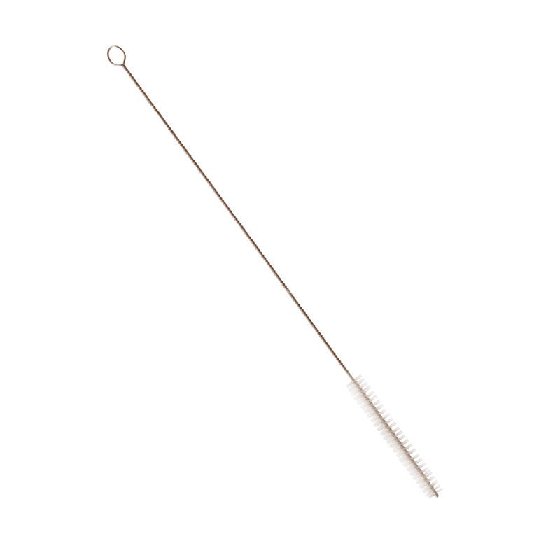 Haug Bürsten KG SZCZOTKA DO WĘŻA,NYL.6.0 TRANSP posiada sztywne nylonowe włosie o grubości 0,20 mm, skręconą metalową rączkę z pętlą i mierzy 340 x ø12 mm - idealna do czyszczenia węży.