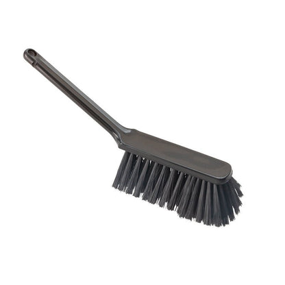 Haug Bürsten KG HANDBESEN, WEICH, 310MM, GESCHLITZT to czarna, ręczna szczotka czyszcząca z długim uchwytem i miękkim, rozszczepionym włosiem, idealna do zadań czyszczenia, przedstawiona na białym tle.