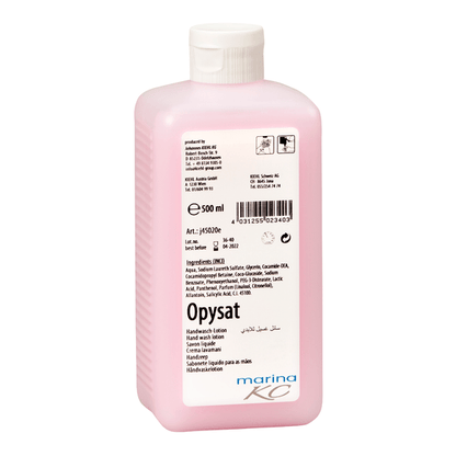 Różowa butelka o pojemności 500 ml z Kiehl Opysat Lotion do mycia rąk firmy Johannes Kiehl KG, neutralne pod względem pH mydło do rąk, ma białą etykietę z informacjami o produkcie, składnikach, kodem kreskowym, symbolami i "marina KC" na dole do delikatnego mycia rąk.