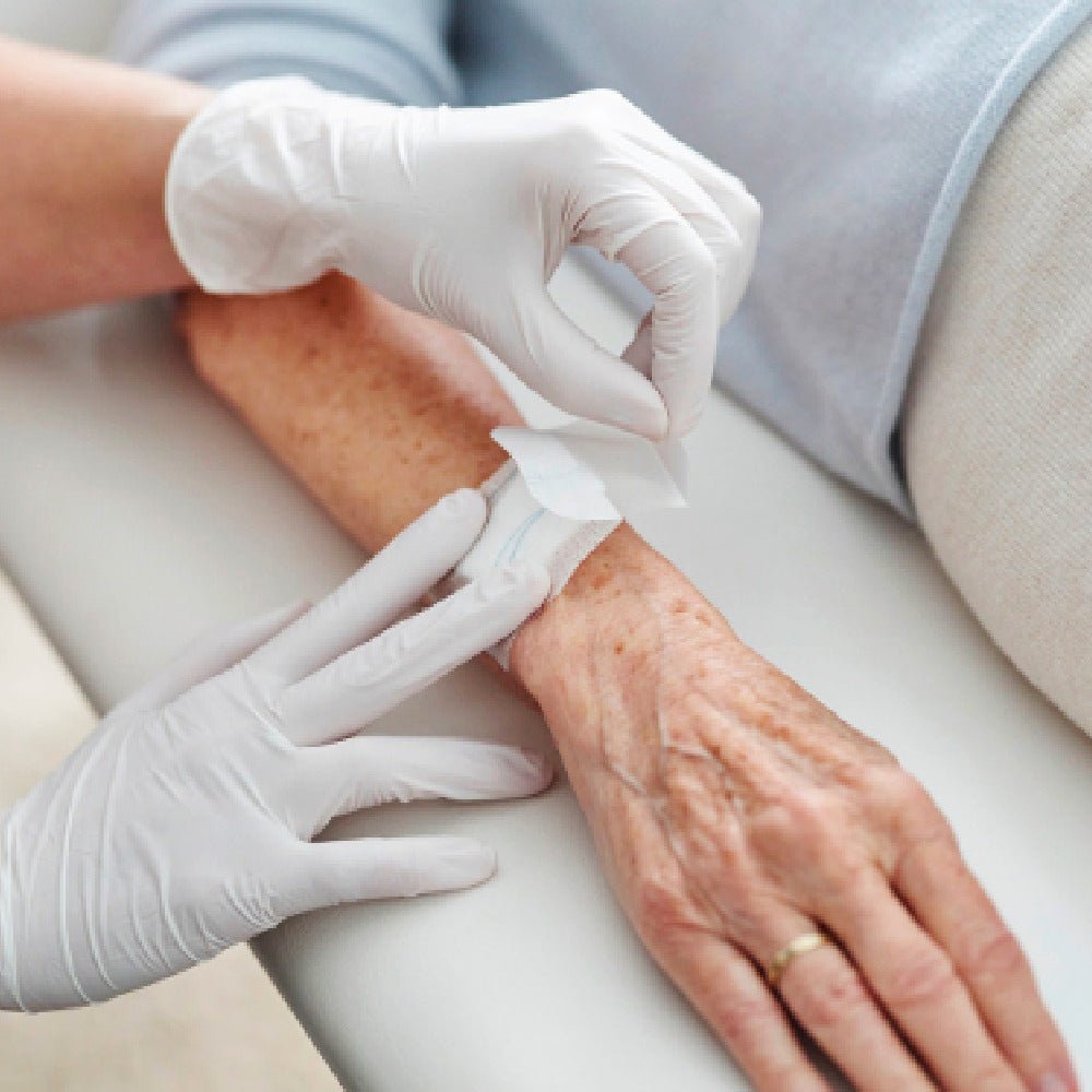 Leukomed skin sensitive, opatrunki na skórę – zastosowanie