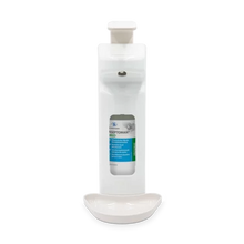 Der Dr. Schumacher Wandspender SPE 500 (500 ml) der Dr. Schumacher GmbH ist ein weißer, automatischer Wandspender mit einer sichtbaren Flasche und einer Tropfschale am Boden.