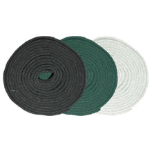 Trzy rolki Arcora ROLLENWARE HANDPAD 5000 x 150 mm firmy Arcora International GmbH są przedstawione na białym tle w kolorach czarnym, zielonym i białym - idealne do różnych zastosowań czyszczących lub wiążących.