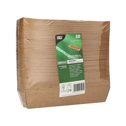 Eine Packung mit 50 braunen PAPSTAR "pure" Snacktrays aus Pappe von PAPSTAR GmbH - perfekt als umweltfreundliche Ergänzung zu nachhaltigem Einweggeschirr oder biologisch abbaubaren Servietten.