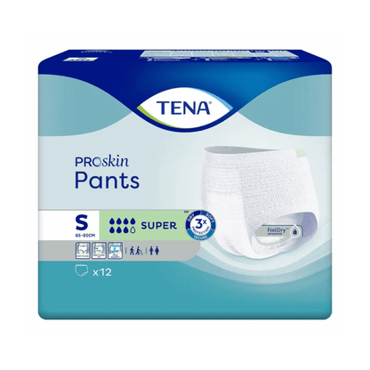 Opakowanie produktu TENA – Essity Germany GmbH TENA ProSkin Pants Super – majtki na nietrzymanie moczu, rozmiar S, przeznaczone dla osób o obwodzie talii 65–85 cm. Opakowanie zostało zaprojektowane z myślą o osobach cierpiących na nietrzymanie moczu i przedstawia zdjęcie majtek oznaczonych jako „Super” pod względem chłonności oraz zawierających „x12” sztuk. Tło stanowi gradient kolorystyczny w odcieniach niebieskiego i białego.