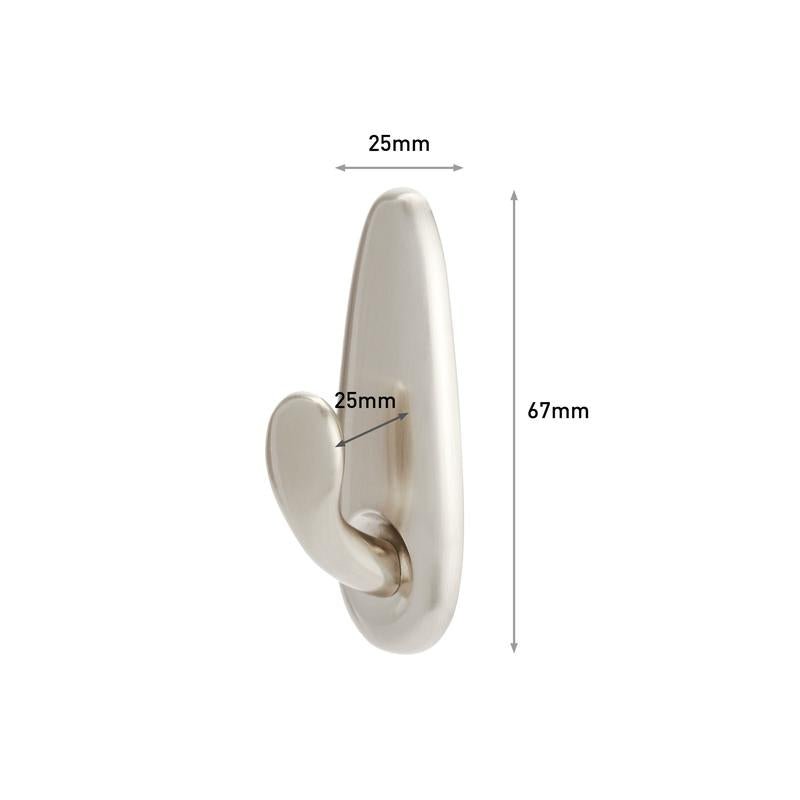 Metalowy hak Command™ "klasyczny" firmy 3M Deutschland GmbH jest przedstawiony z szczotkowaną powierzchnią. Ma 67 mm wysokości, 25 mm szerokości i wystaje 25 mm z podstawy, przy czym te wymiary są podkreślone notatkami.