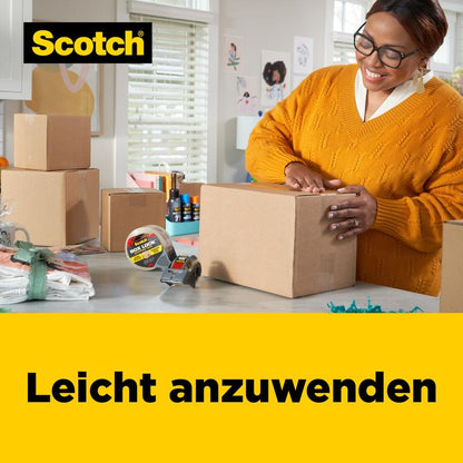 Kobieta w pomarańczowym swetrze zamyka w jasnym pokoju karton taśmą pakową Scotch® Box Lock™ 48 mm x 20,3 m od 3M Deutschland GmbH. Na stole stoją kartony, podajniki taśmy i zapakowane prezenty. Tekst brzmi: "Leicht anzuwenden.